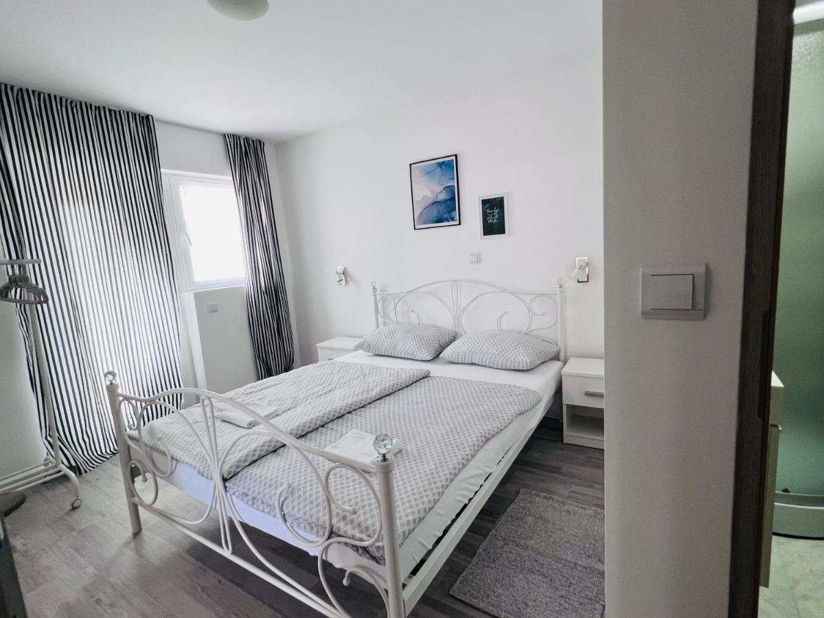 Apartman Castle Tusilovic Exterior foto